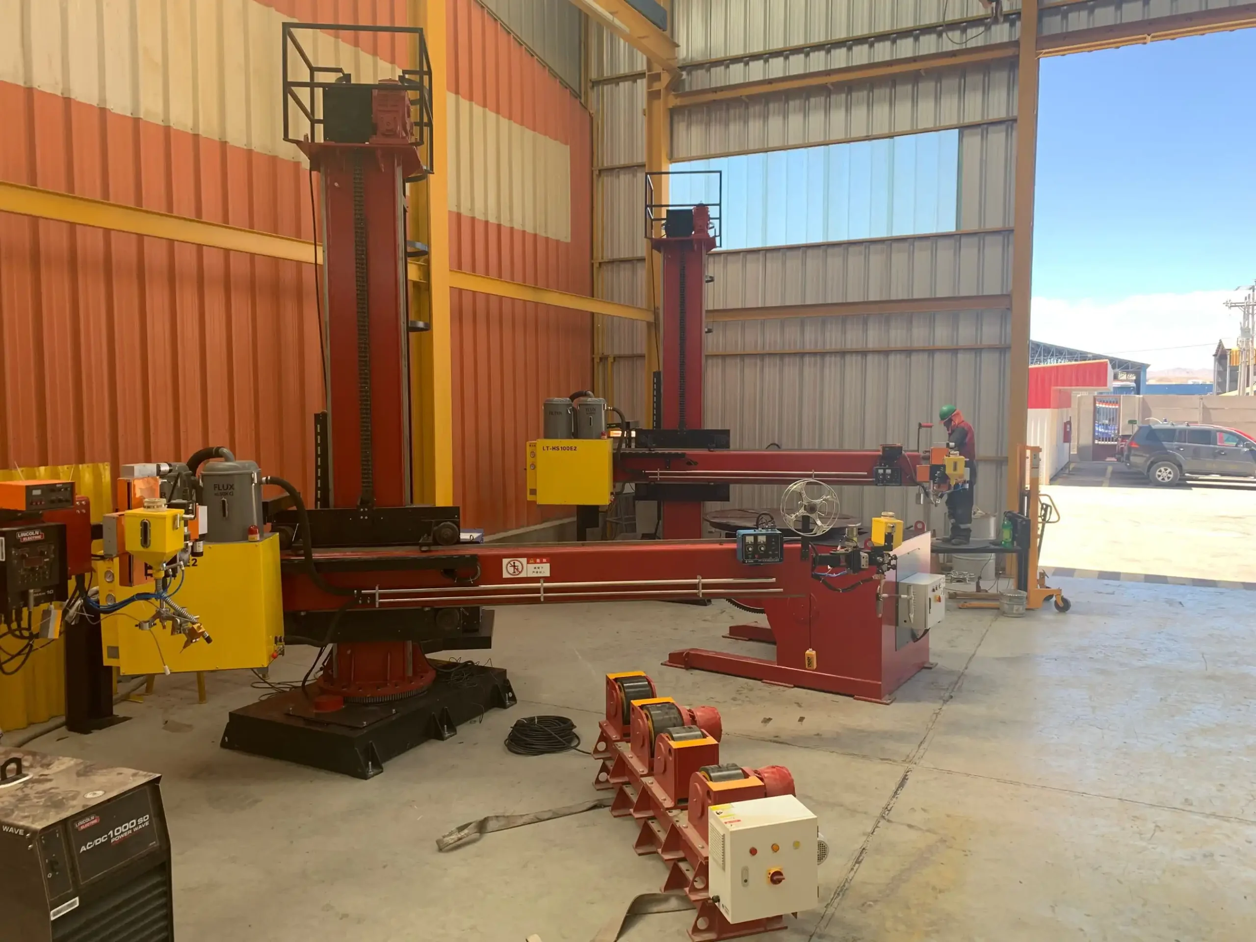 Welding manipulator