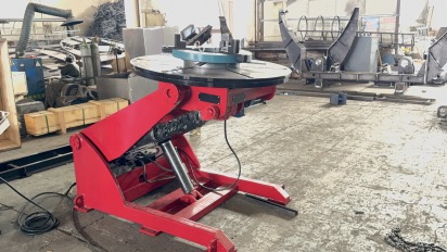 Welding positioner